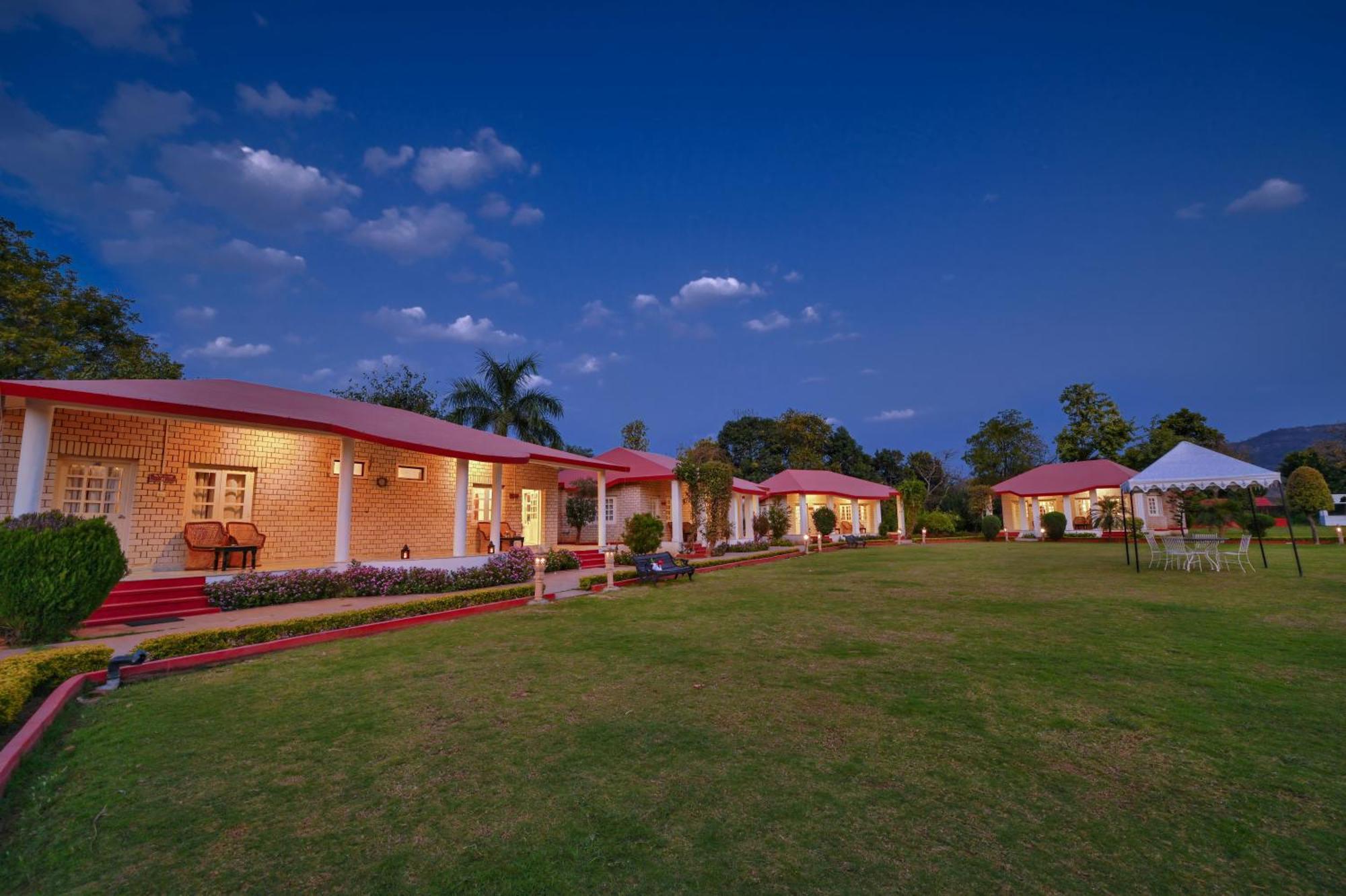 Tiger Den Resort Khilchīpur Exterior foto