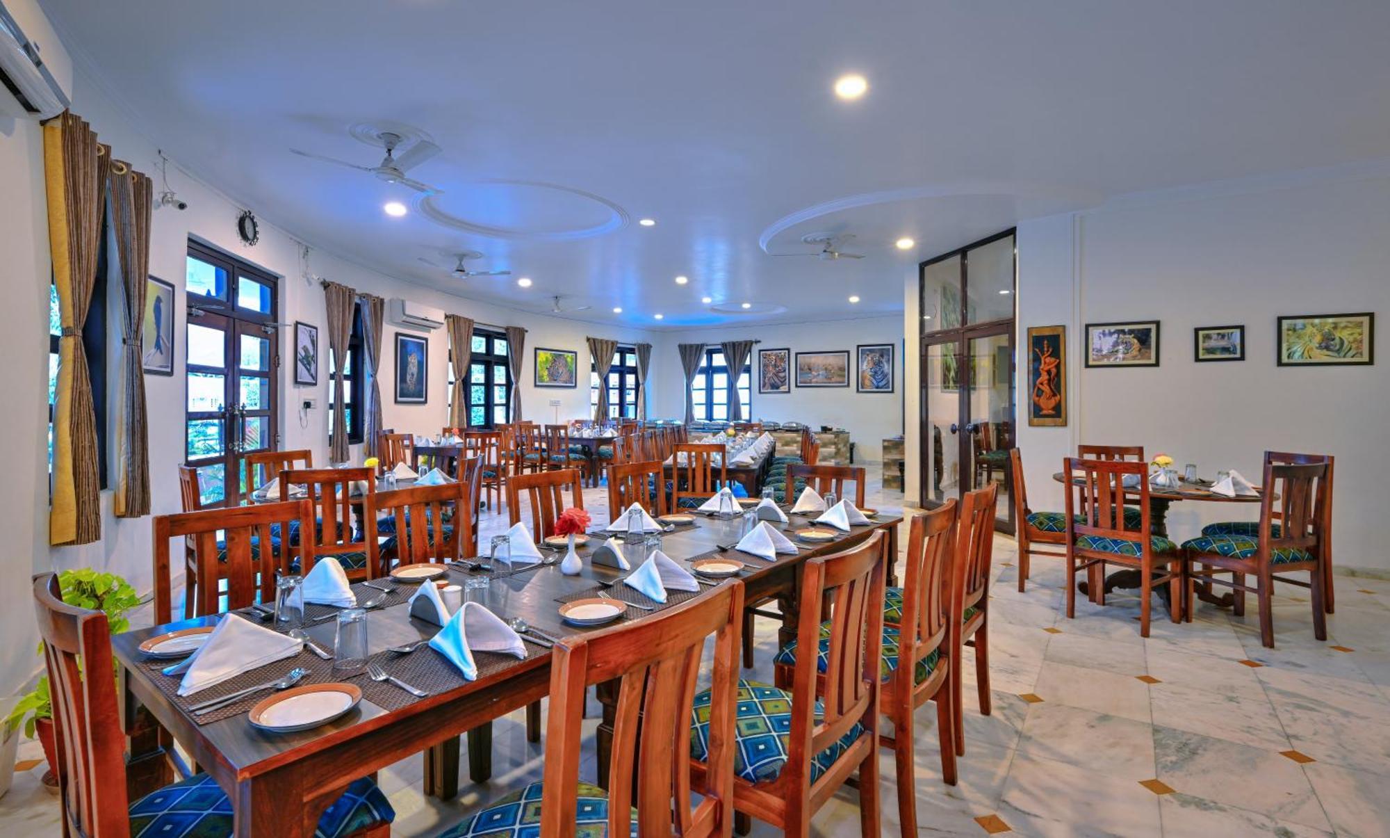 Tiger Den Resort Khilchīpur Exterior foto