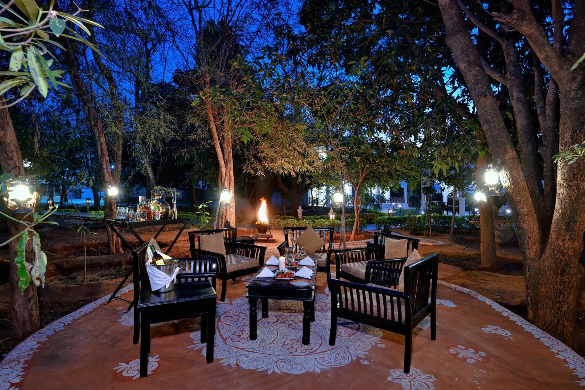 Tiger Den Resort Khilchīpur Exterior foto