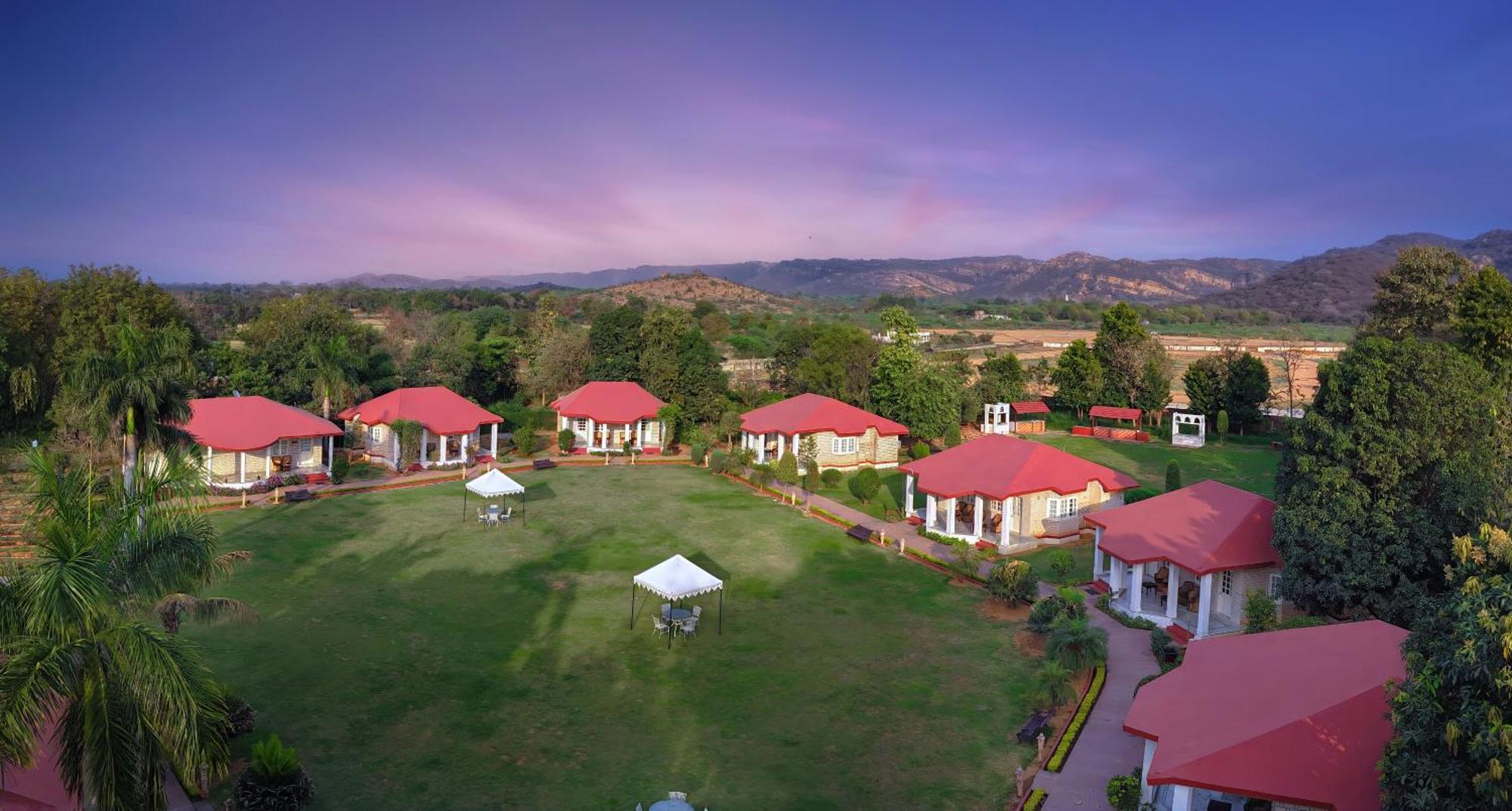 Tiger Den Resort Khilchīpur Exterior foto