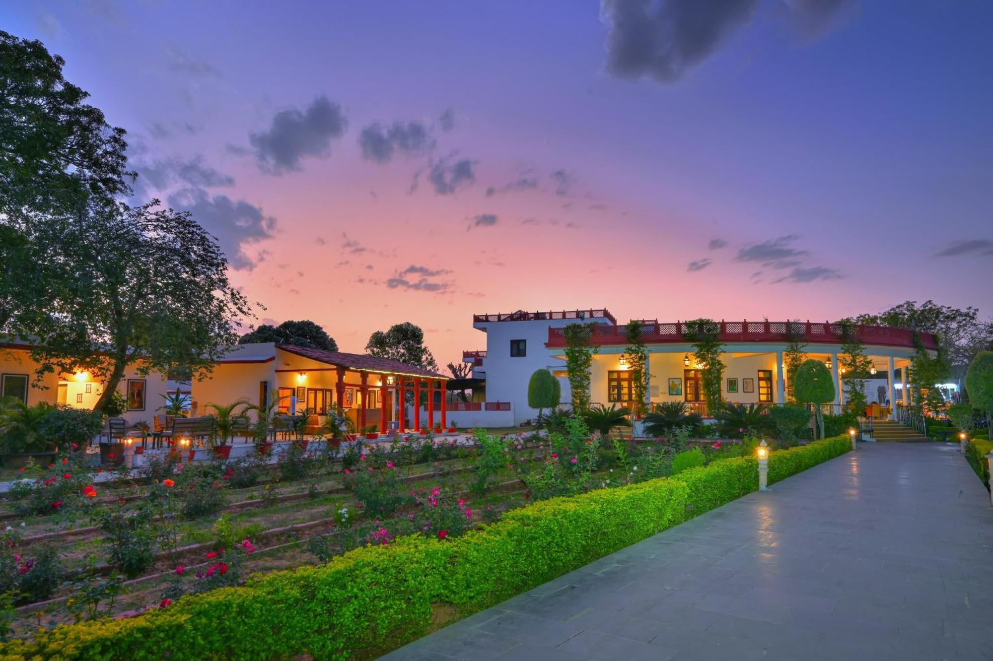 Tiger Den Resort Khilchīpur Exterior foto