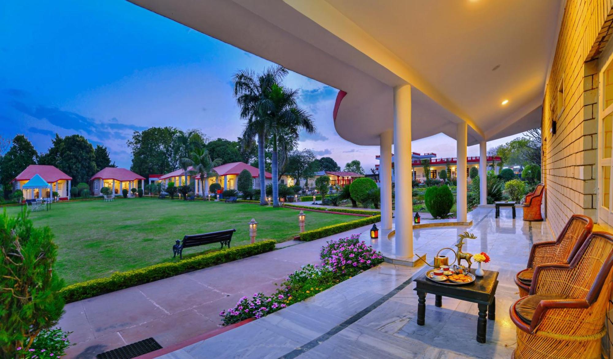 Tiger Den Resort Khilchīpur Exterior foto